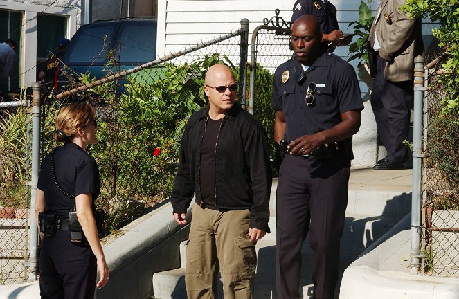 Policejní odznak - Posse Up - Z filmu - Michael Chiklis, Michael Jace