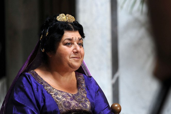 Le mille e una notte: Aladino e Sherazade - Z filmu - Serra Yilmaz