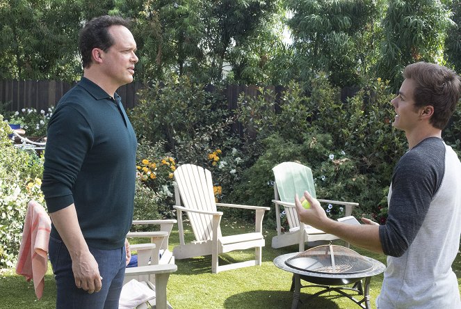 Americká manželka - Sokyně: Příběh Ottových - Z filmu - Diedrich Bader, Peyton Meyer