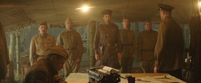 Něsokrušimyj - Z filmu - Oleg Fomin, Vladimir Jepifancev, Andrej Černyšov