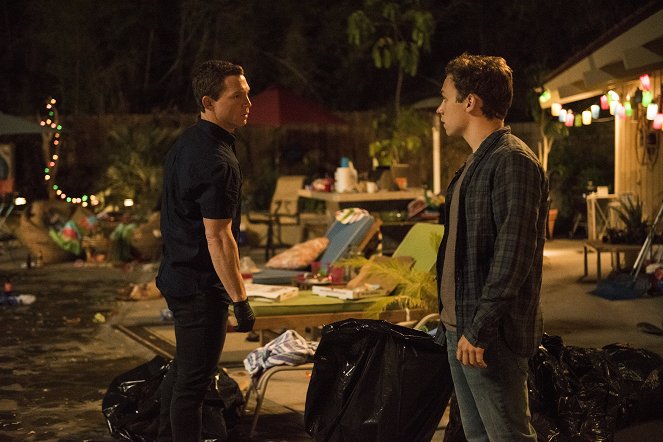 Animal Kingdom - Animals - Z filmu - Shawn Hatosy, Finn Cole