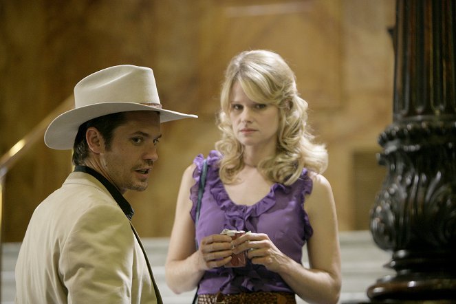 Strážce pořádku - Fire in the Hole - Z filmu - Timothy Olyphant, Joelle Carter