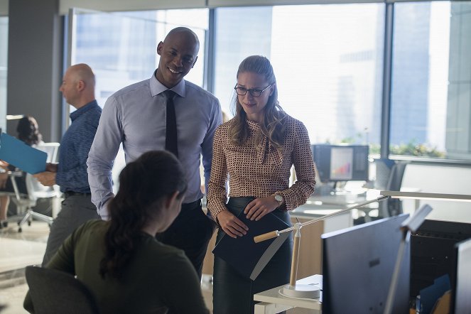 Supergirl - Call to Action - Z filmu - Mehcad Brooks, Melissa Benoist