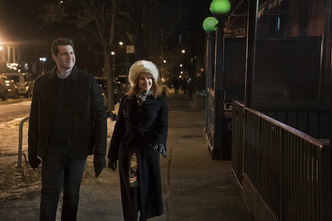 Difficult People - The Courage of a Soldier - Z filmu - Billy Eichner, Julie Klausner