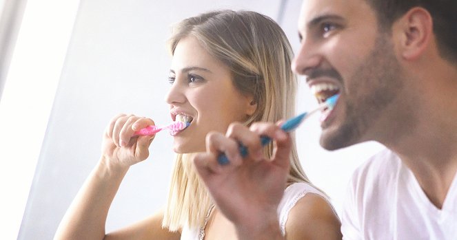 ZDFzeit: Die Tricks der Kosmetikindustrie - Gesunde Zähne, volles Haar und faltenfrei? - Z filmu