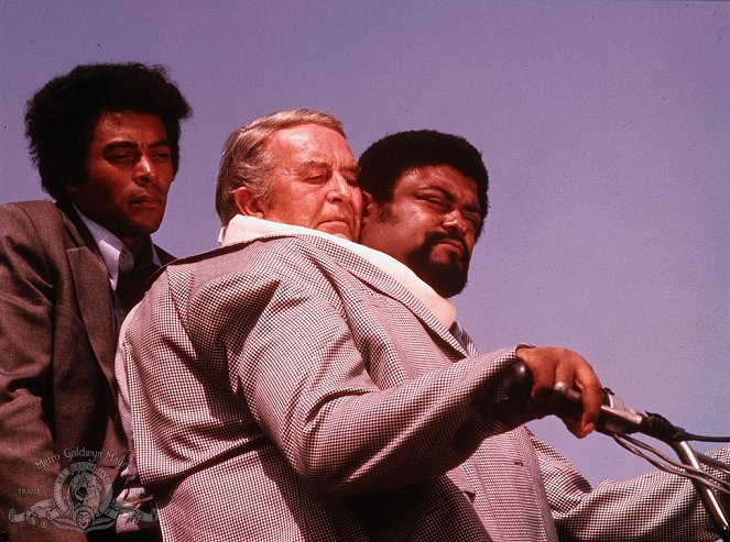 Věc se dvěma hlavami - Z filmu - Don Marshall, Ray Milland, Roosevelt Grier