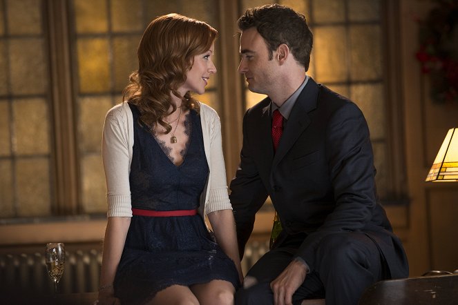 The Twelve Trees of Christmas - Photos - Lindy Booth, Robin Dunne