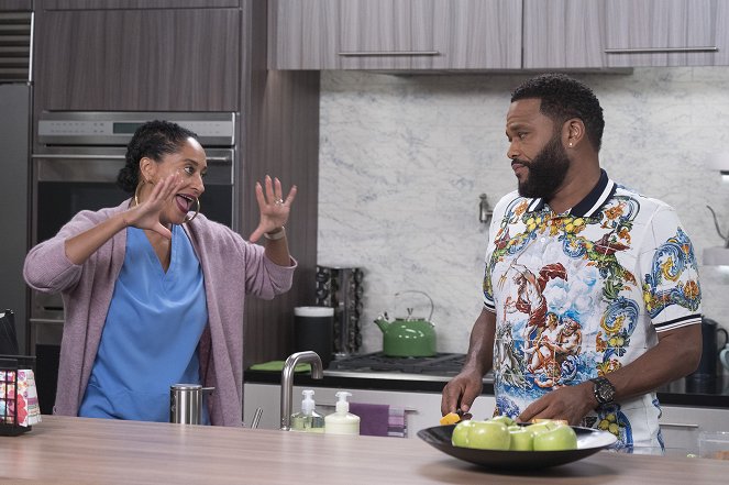 Black-ish - Friends Without Benefits - Z filmu - Tracee Ellis Ross, Anthony Anderson