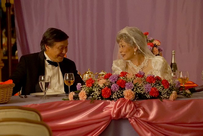 Huangovi v Americe - Four Funerals and a Wedding - Z filmu