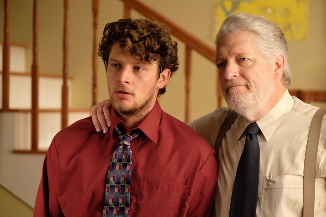 Schooled - Lainey's All That - Z filmu - Brett Dier, Clancy Brown