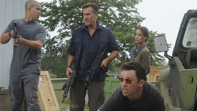 Coby Bell, Bruce Campbell, Jeffrey Donovan, Gabrielle Anwar