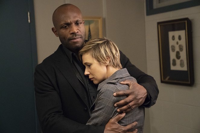 Billy Brown, Liza Weil