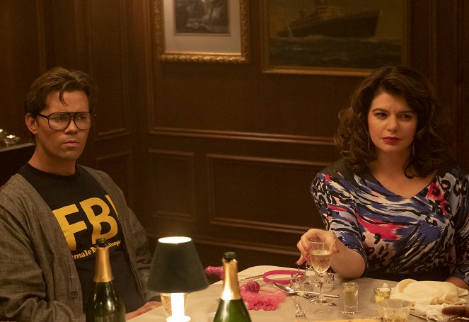 Černé pondělí - 65 - Z filmu - Andrew Rannells, Casey Wilson