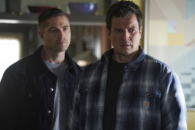 The Rookie - The Shake Up - Photos - Eric Winter, Nathan Fillion