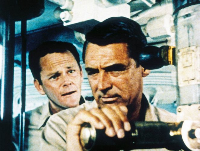 Operace Spodnička - Z filmu - Dick Sargent, Cary Grant