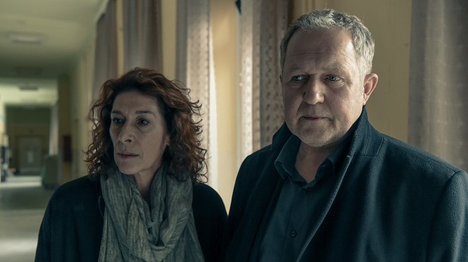 Místo činu - Glück allein - Z filmu - Adele Neuhauser, Harald Krassnitzer