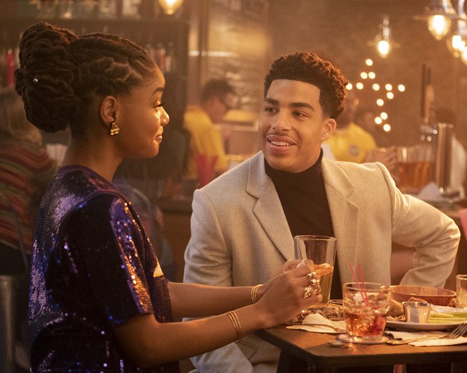 Grown-ish - Ty rozhoduješ - Z filmu - Halle Bailey, Marcus Scribner