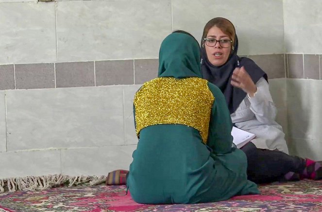 Stumme Schreie: Frauen kämpfen gegen häusliche Gewalt im Iran - Z filmu