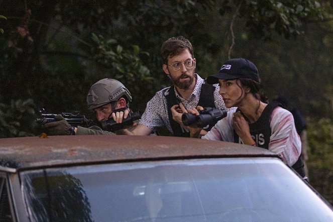 Námořní vyšetřovací služba: New Orleans - Rozhodnutí - Z filmu - Rob Kerkovich, Necar Zadegan