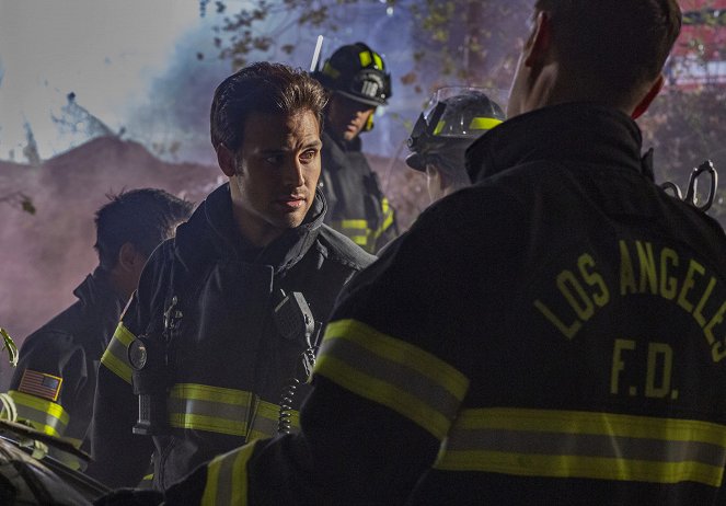 9-1-1 - Príbehy lásky - Z filmu - Ryan Guzman