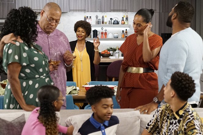 Black-ish - Pops the Question - Z filmu - Jenifer Lewis