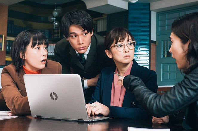 Scandal senmon bengoši: QUEEN - Episode 2 - Z filmu - Asami Mizukawa, Taiši Nakagawa, Juki Saitó