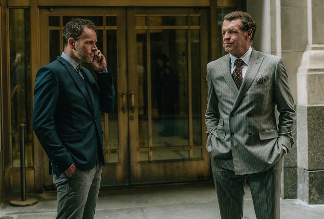 Sherlock a Watsonová - The Cost of Doing Business - Z filmu - Jonny Lee Miller, John Noble