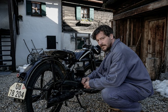 Ein Dorf wehrt sich: Das Geheimnis von Altaussee - Z filmu - Fritz Karl