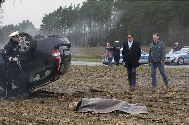 Vraždy na severu - Über den Tod hinaus - Z filmu - Ingo Naujoks, Sven Martinek