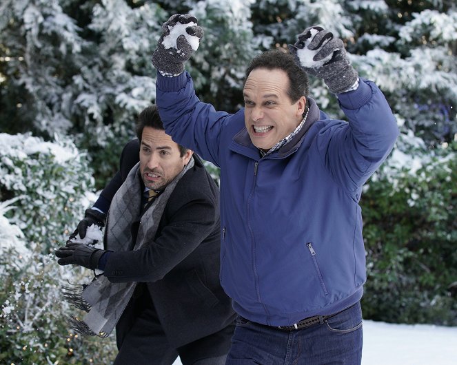 American Housewife - The Bromance Before Christmas - Photos - Ed Weeks, Diedrich Bader