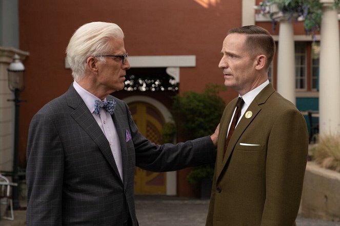 The Good Place - You've Changed Man - Photos - Ted Danson, Paul Scheer