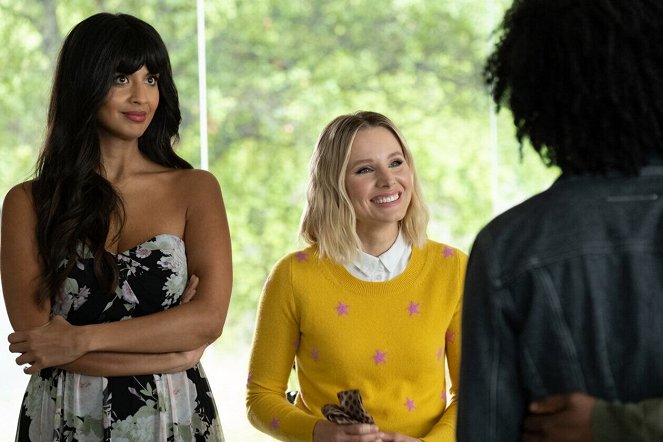 Dobré místo - Zaměstnanec Bearimy - Z filmu - Jameela Jamil, Kristen Bell