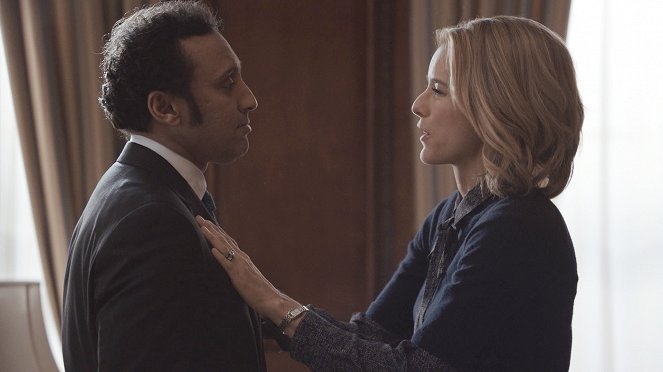 Aasif Mandvi, Téa Leoni