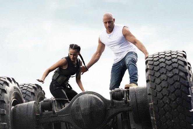Rychle a zběsile 9 - Z filmu - Nathalie Emmanuel, Vin Diesel