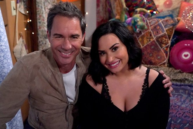 Will a Grace - Performance Anxiety - Promo - Eric McCormack, Demi Lovato