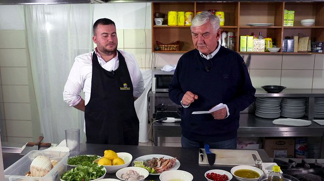 Vůně albánské kuchyně s Miroslavem Donutilem - Epizoda 7 - Z filmu - Miroslav Donutil