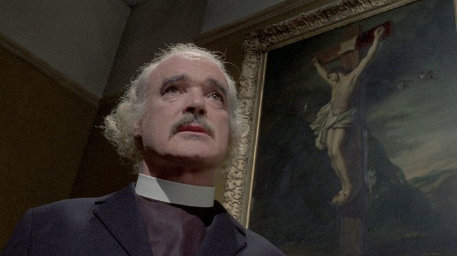 Beware My Brethren - Z filmu - Patrick Magee