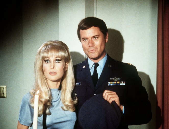 Barbara Eden, Larry Hagman