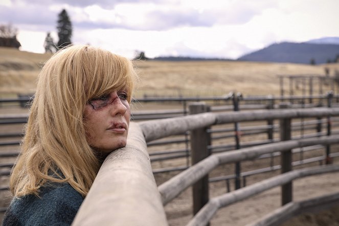 Yellowstone - Za námi jen šeď - Z filmu - Kelly Reilly