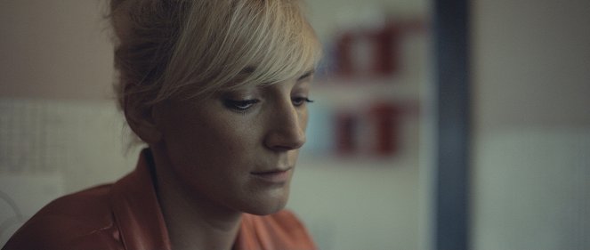 Mellékhatás - Episode 6 - Z filmu - Alexandra Borbély