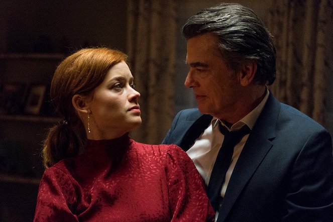 Zoey's Extraordinary Playlist - Zoey's Extraordinary Dad - Z filmu - Jane Levy, Peter Gallagher