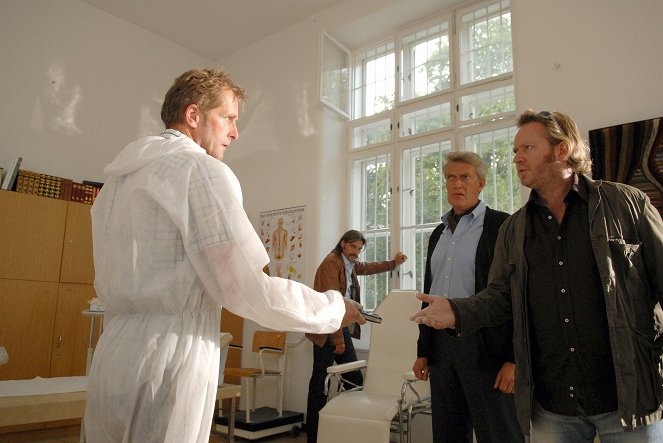 Soko Vídeň - Tödlicher Irrtum - Z filmu - Helmut Bohatsch, Stefan Jürgens, Dieter Moor, Gregor Seberg