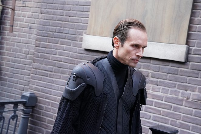 Agenti S.H.I.E.L.D. - Pstruh v mléce - Z filmu - Tobias Jelinek