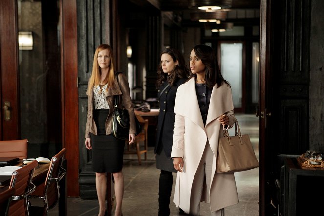 Darby Stanchfield, Katie Lowes, Kerry Washington