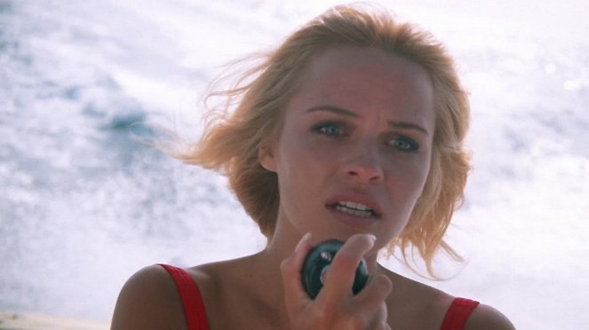 Pobřežní hlídka - Atentát - Z filmu - Pamela Anderson