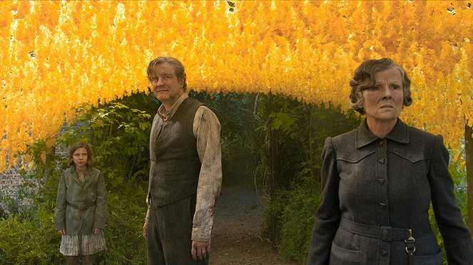Tajemná zahrada - Z filmu - Dixie Egerickx, Colin Firth, Julie Walters
