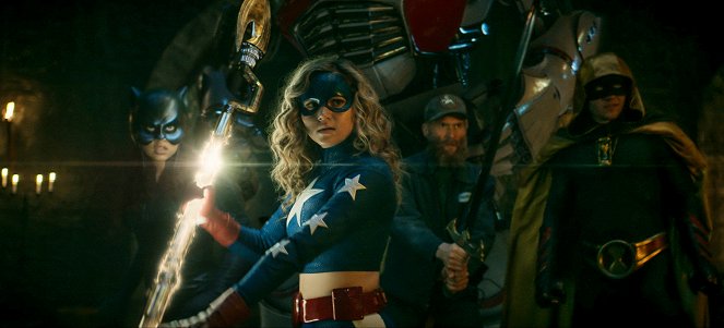 Stargirl - Stars & S.T.R.I.P.E., Part Two - Z filmu - Yvette Monreal, Brec Bassinger, Mark Ashworth, Cameron Gellman