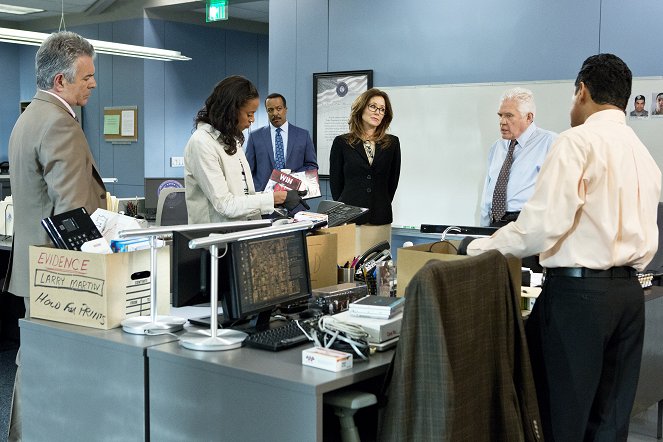 Tony Denison, Kearran Giovanni, Robert Gossett, Mary McDonnell, G. W. Bailey