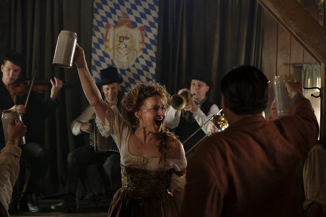 Oktoberfest: krev a pivo - Úsvit nového století - Z filmu - Brigitte Hobmeier