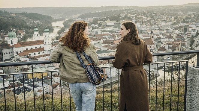 Ein Krimi aus Passau - Freund oder Feind - Z filmu - Nadja Sabersky, Marie Leuenberger